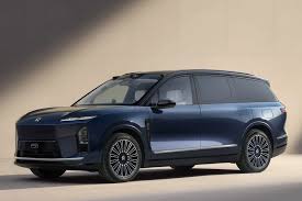 NIO ES8